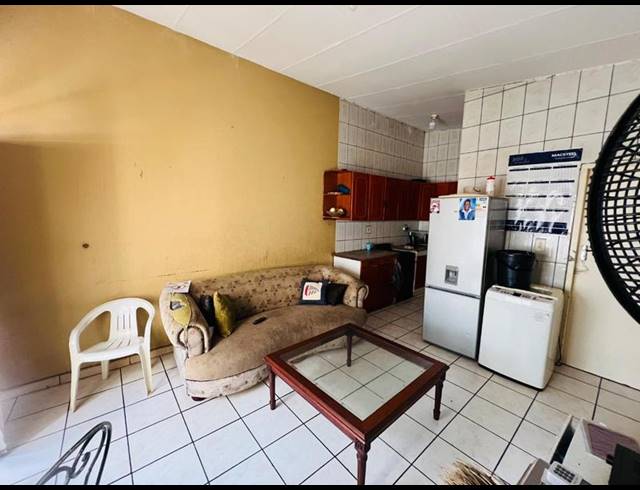 2 BEDROOM HOUSE FOR SALE IN BLOUBOSRAND